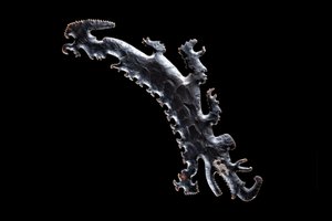 Silex Excentrique Dépeignant un Canoë Crocodile avec des Passagers, c.A.D. 600?-900