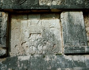 Plateforme de Vénus dans la Grande Place, 750-1200 - Mayan Mayan