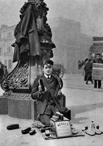Un cireur de chaussures, Londres, 1926-1927 - McLeish