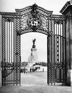 Portes en fer forgé, Buckingham Palace, Londres