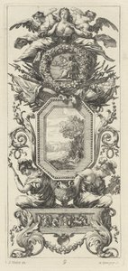 Panneau ornemental surmonté de deux figures s