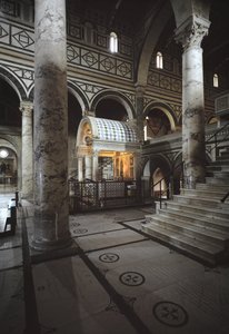 Chapelle du Crucifix (ciborium)