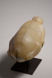 Vase en deux parties en forme de canard (albâtre)