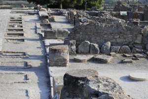 Site archéologique minoen de Phaistos, vue générale des sanctuaires de l