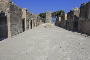 Site archéologique minoen de Phaistos. Les magasins ouest. Grand complexe des entrepôts du palais. Il se compose de l