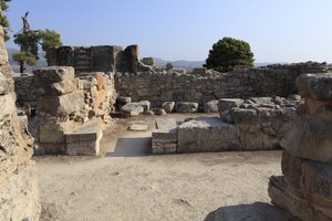 Site archéologique minoen de Phaistos. Vue sur un « Sanctuaire à banc » de l