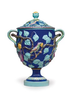 Vase à deux anses en majolique anglaise, milieu du 19ème siècle - Mintons Ltd (attr. to)