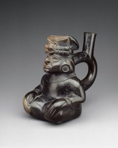 Bouteille en forme de figure assise, 2e-5e siècle