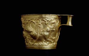 Art mycénien : coupe en or décorée d