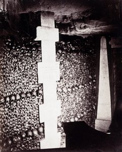 Les ossuaires des catacombes de Paris. Près de la source de Léthé ou Oubli - Nadar