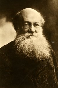 Piotr Alexeïevitch Kropotkine, anarchiste russe, vers 1900 - Nadar