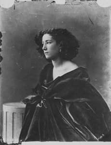 Sarah Bernhardt, actrice française, vers 1865