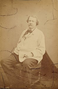 [Autoportrait portant une blouse blanche Félix Nadar] - Nadar [Gaspard Félix Tournachon]