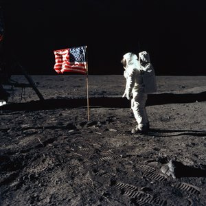 Buzz Aldrin et le drapeau américain sur la Lune, 1969 - Neil Armstrong