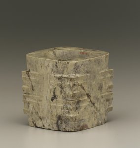 Tube court (cong) région du lac Tai, culture Liangzhu, 3300-2250 av. J.-C. (jade) - Neolithic Period Chinese School