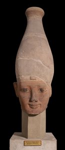 Tête de pharaon portant la couronne blanche de la Haute-Égypte