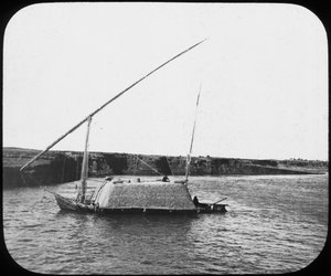 Une dahabiyeh chargée, Égypte, c1890 - Newton and Co