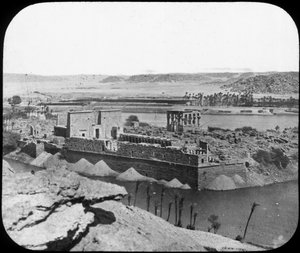 Vue générale des ruines, Philae, Égypte, vers 1890 - Newton and Co