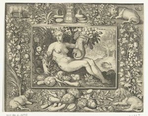 Élément terre comme femme nue avec corne d
