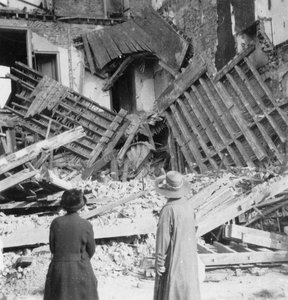 Maison détruite par une bombe, Armentières, France, Première Guerre mondiale, vers 1914-1918