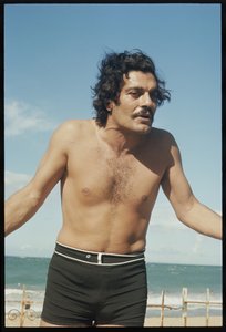 Omar Sharif sur la plage