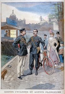 Un agent de police à vélo et sur l