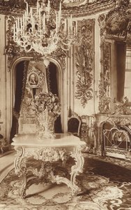 Château de Linderhof du roi de Bavière, salle à manger avec Tischlein deck dich!