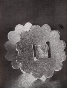 Deux attaches en papier - Paul Henning