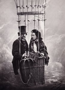 Paul Nadar et sa femme dans la nacelle du ballon (montgolfière) (photo n/b)