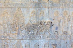 Bas-reliefs sur les murs du palais d