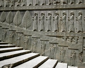 Gardes de Suse et de Perse. Bas-reliefs de l