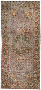 Tapis médaillon de Tabriz, nord-ouest de la Perse, milieu du XVIe siècle - Persian School