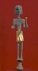 Art phénicien : statuette de divinité en argent et or. 20e ou 19e siècle av. J.-C. De Ras Shamra (Ougarit). Musée national d