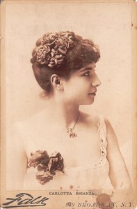 Carlotta Brianza - Photo studio Benjamin J. Falk