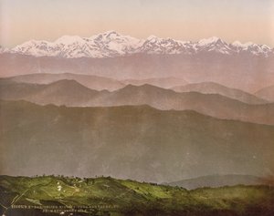 Darjeeling. Kinchinjunga et les neiges de Kutcherry Hill
