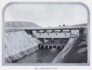 Débouché vers le réservoir de Waranga, Victoria - Photographer Australian