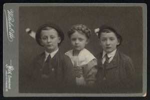 Portrait de trois enfants autrichiens - Austrian Photographer