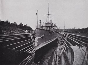 HMS "Flora," en cale sèche, Esquimalt, Colombie-Britannique - Photographer Canadian