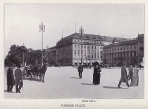 Berlin : Pariser Platz - Photographer German