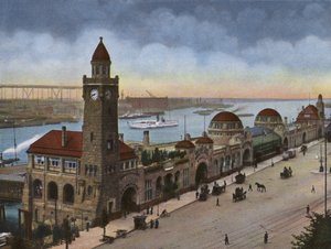 Hambourg : St Pauli Landungsbrücken