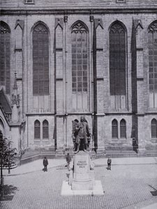 Leipzig : Thomaskirche avec monument de Bach - Photographer German