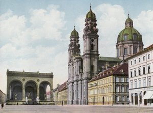 Munich : Theatinerkirche et Feldherrnhalle