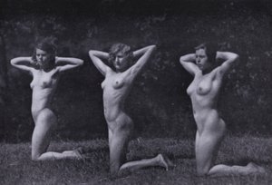 Le corps beau, culture physique pour les femmes (photo n/b) - Photographer German