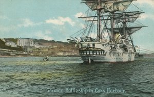 Cuirassé allemand dans le port de Cork, Irlande - Photographer Irish
