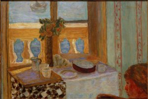 Intérieur au balcon / Intérieur clair / Femme près d