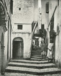 La rue de la Kasbah, Alger, Algérie, 1895 - Poulton and Co