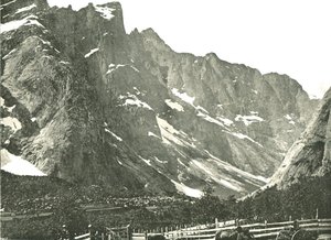 Les montagnes Trolltindane, Horgheim, Norvège, 1895 - Poulton and Co