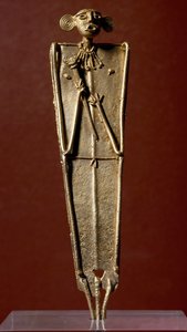 Statuette de femme (Tunjo) en or. 15e-17e siècle. Bogota, Musée de l
