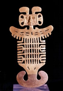 Art précolombien : Pendentif anthropomorphe. Bijou de la culture Tolima (région de Colombie) en or moulé réalisé entre le 5ème et le 10ème siècle. Metropolitan Museum of Art, New York