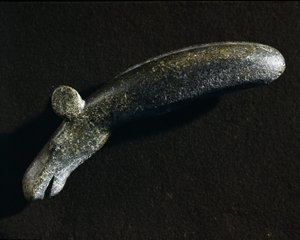 Préhistoire : outil en diorite en forme d